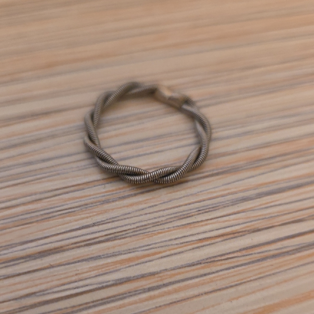 Twisted Metal Ring